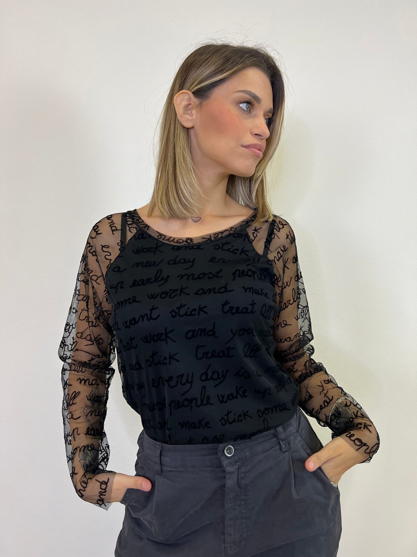 KAYA T.SHIRT IN TULLE NERO
