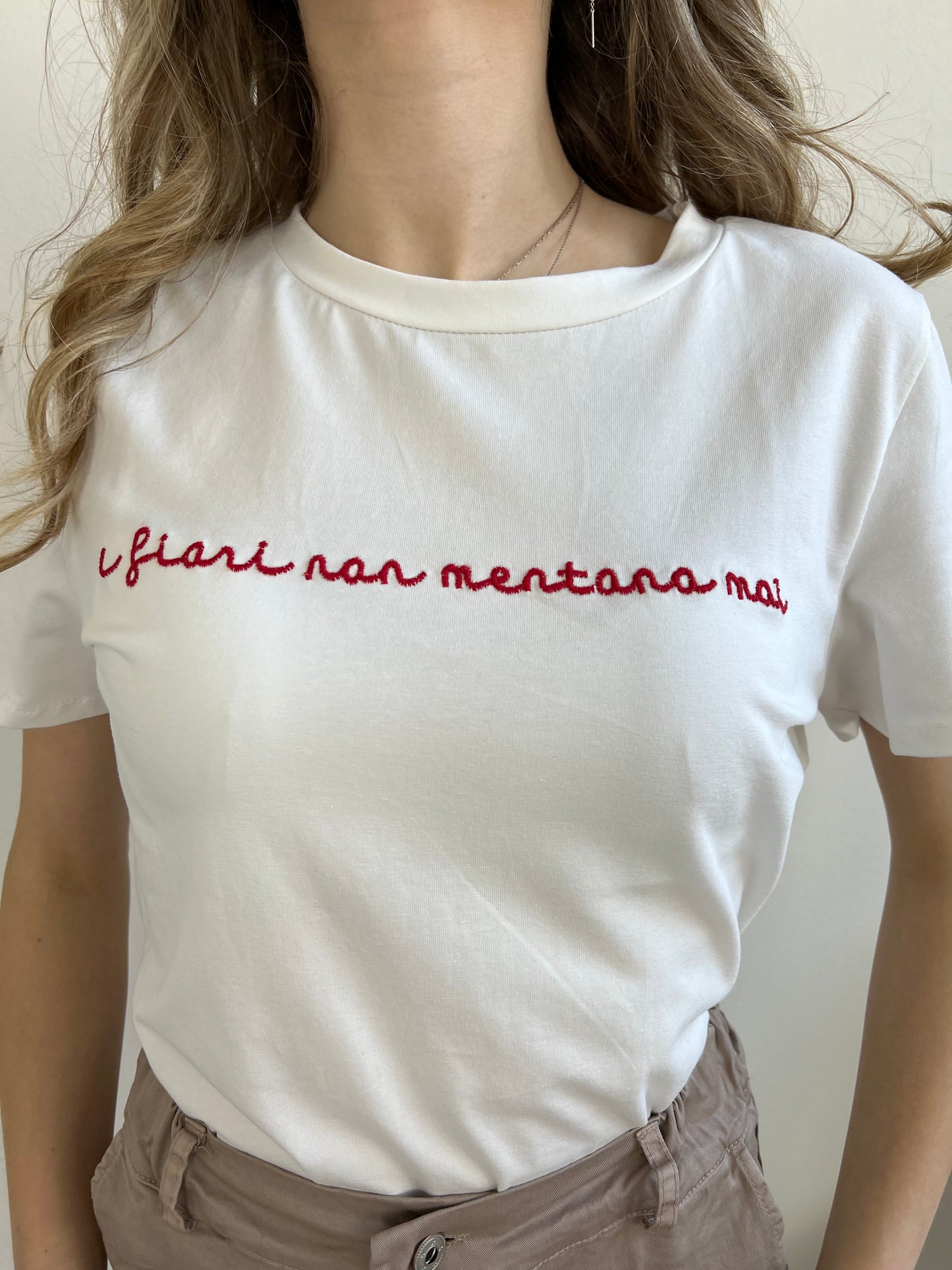 T.SHIRT “I FIORI NON MENTONO MAI “