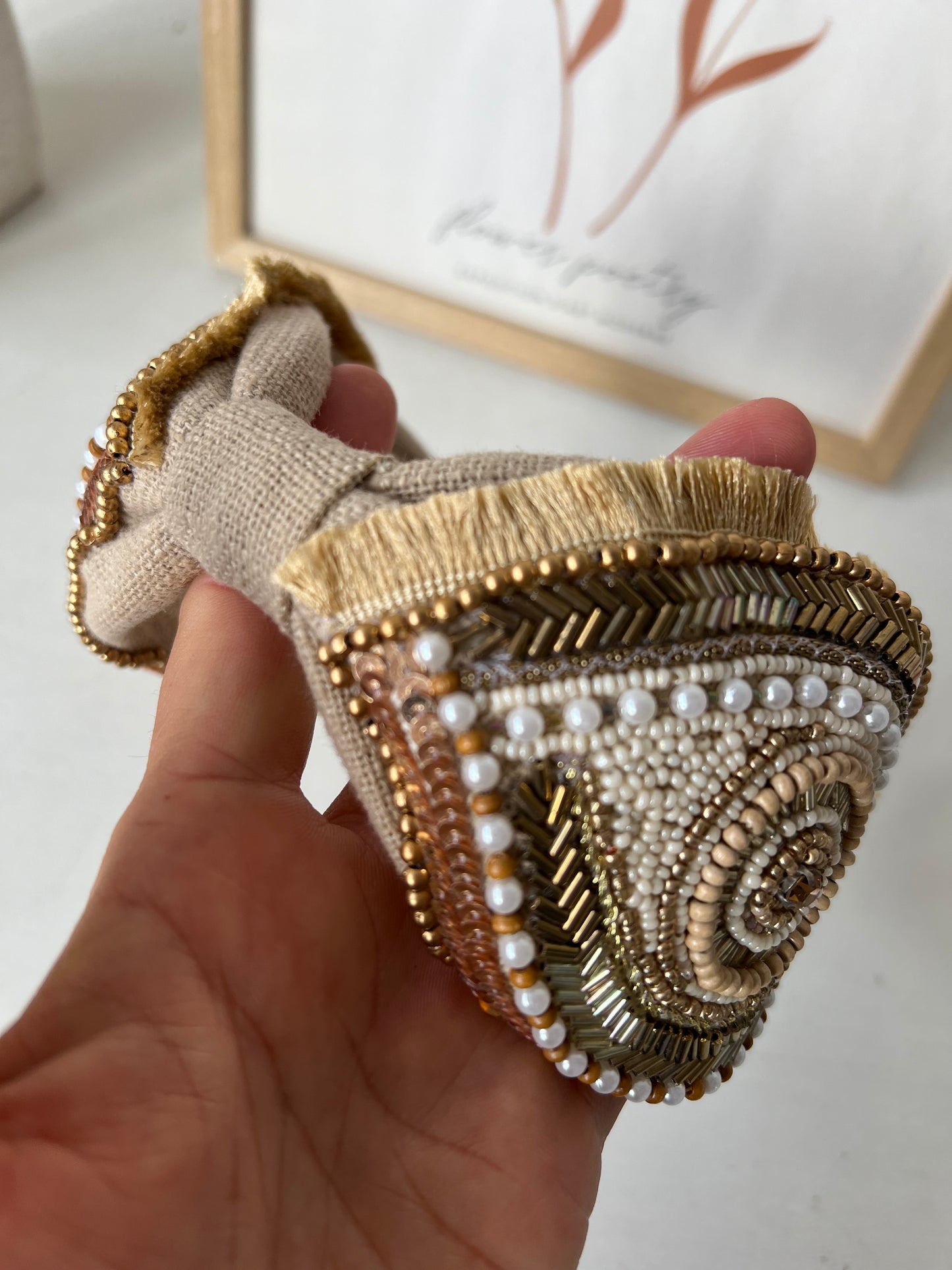 CERCHIETTO CON APPLICAZIONI VAR.BEIGE