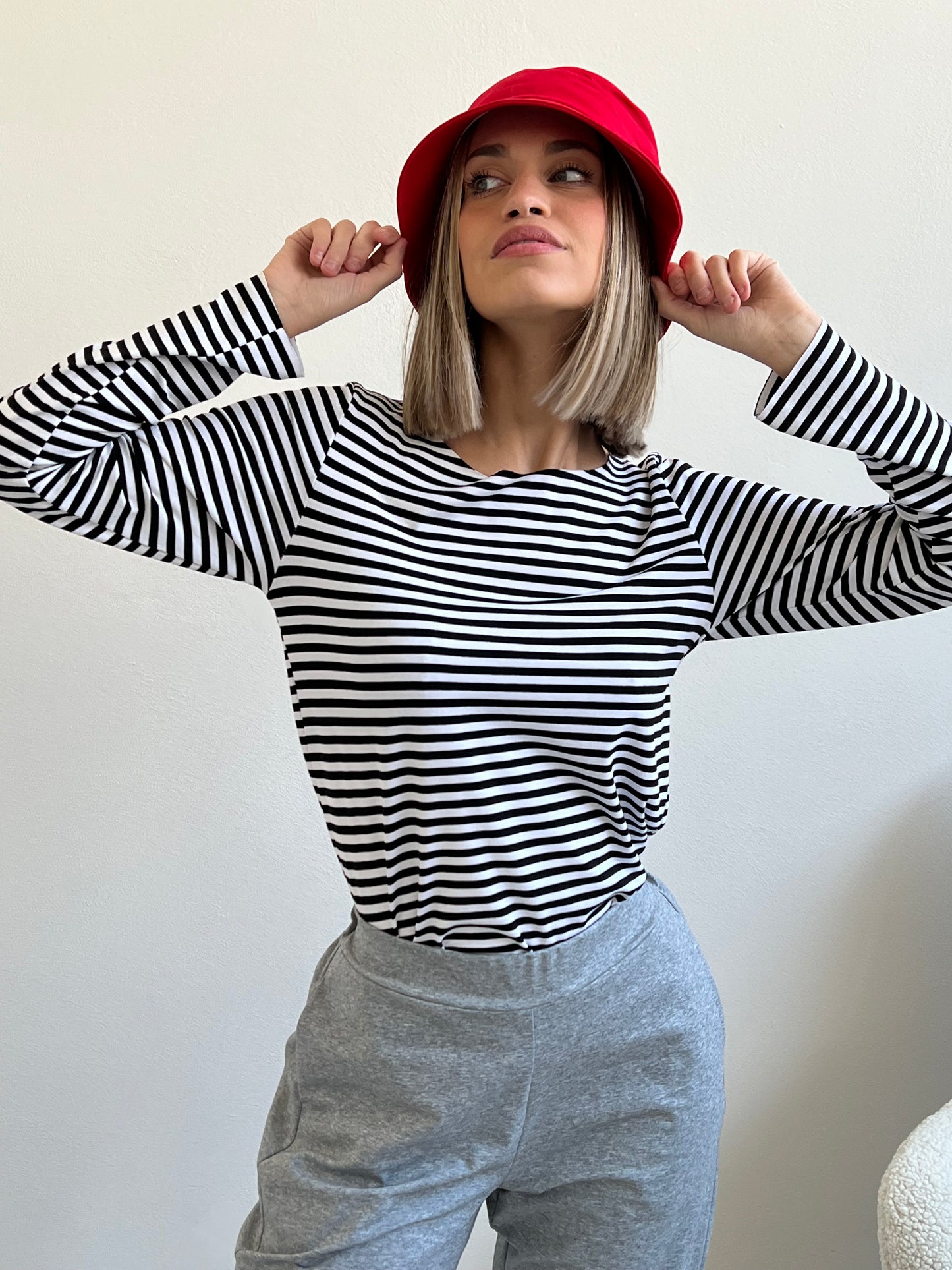 T.SHIRT MANICA LUNGA A RIGHE BIANCO E NERO