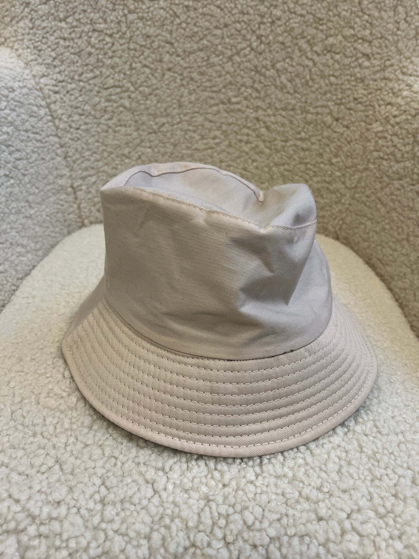 CAPPELLO PESCATORA GESSO