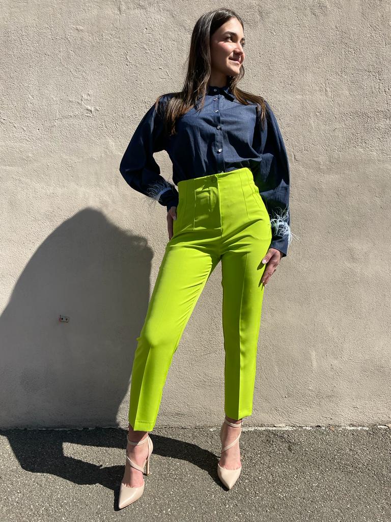 Pantalone a vita alta