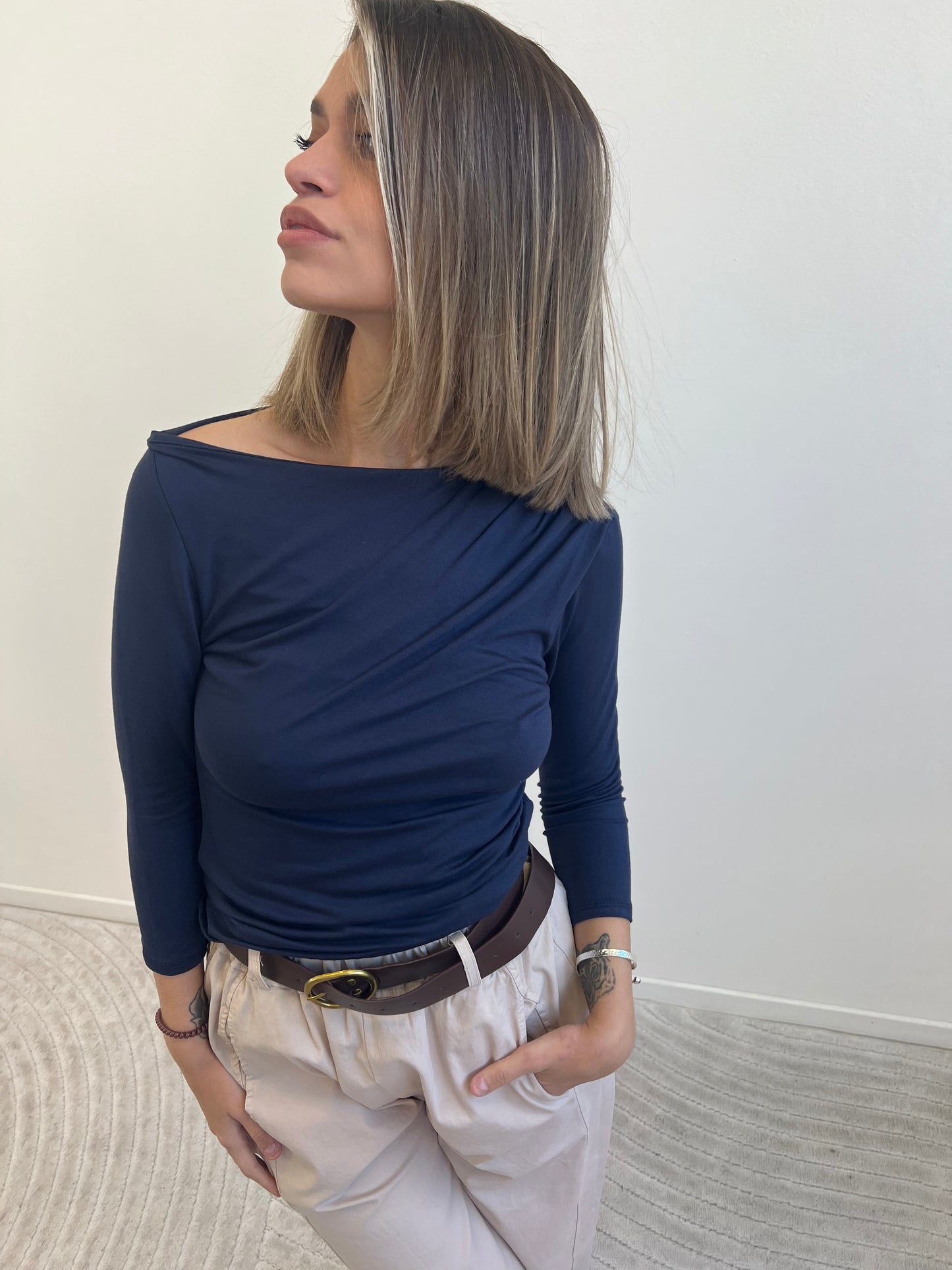 T.SHIRT DRAPPEGGIO VARIANTE BLU