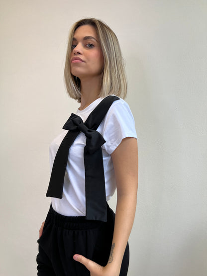 T.SHIRT FIOCCO NERO