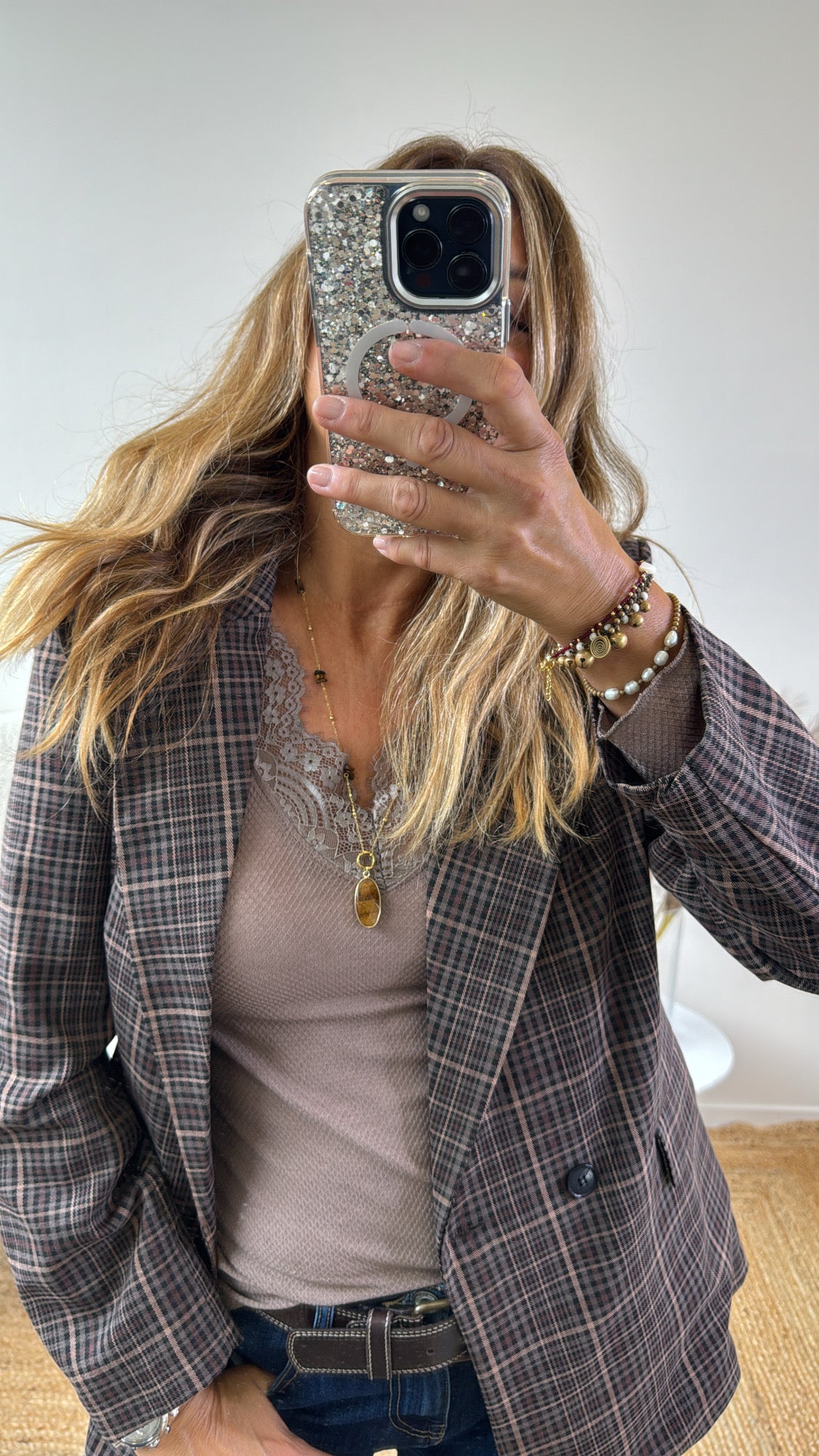 T.SHIRT SCOLLO CON PIZZO TORTORA