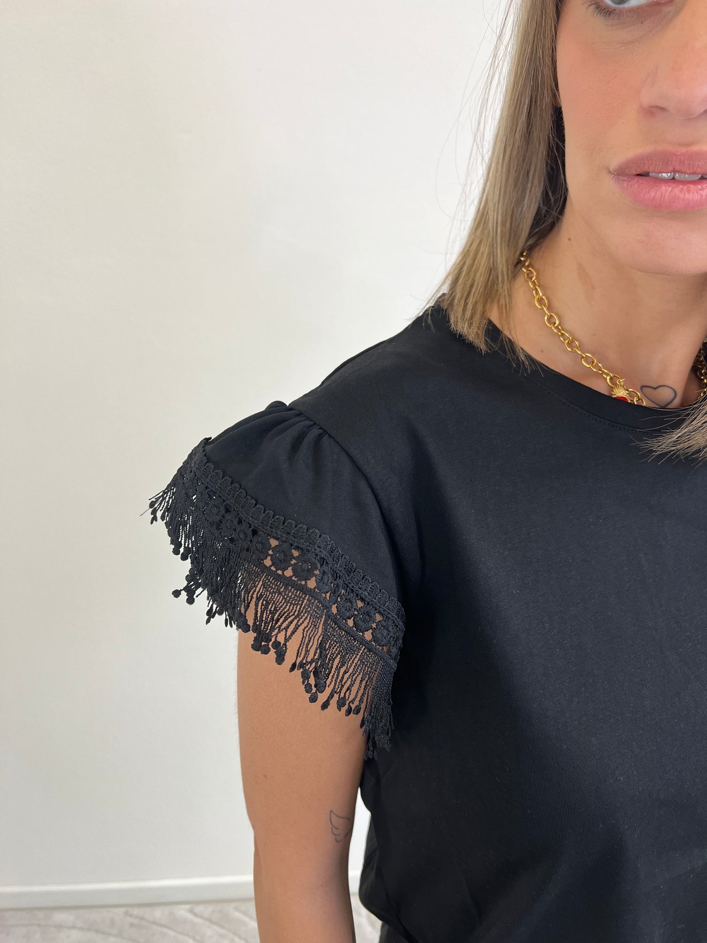 T.shirt YLENIA NERO TAGLIA S/M