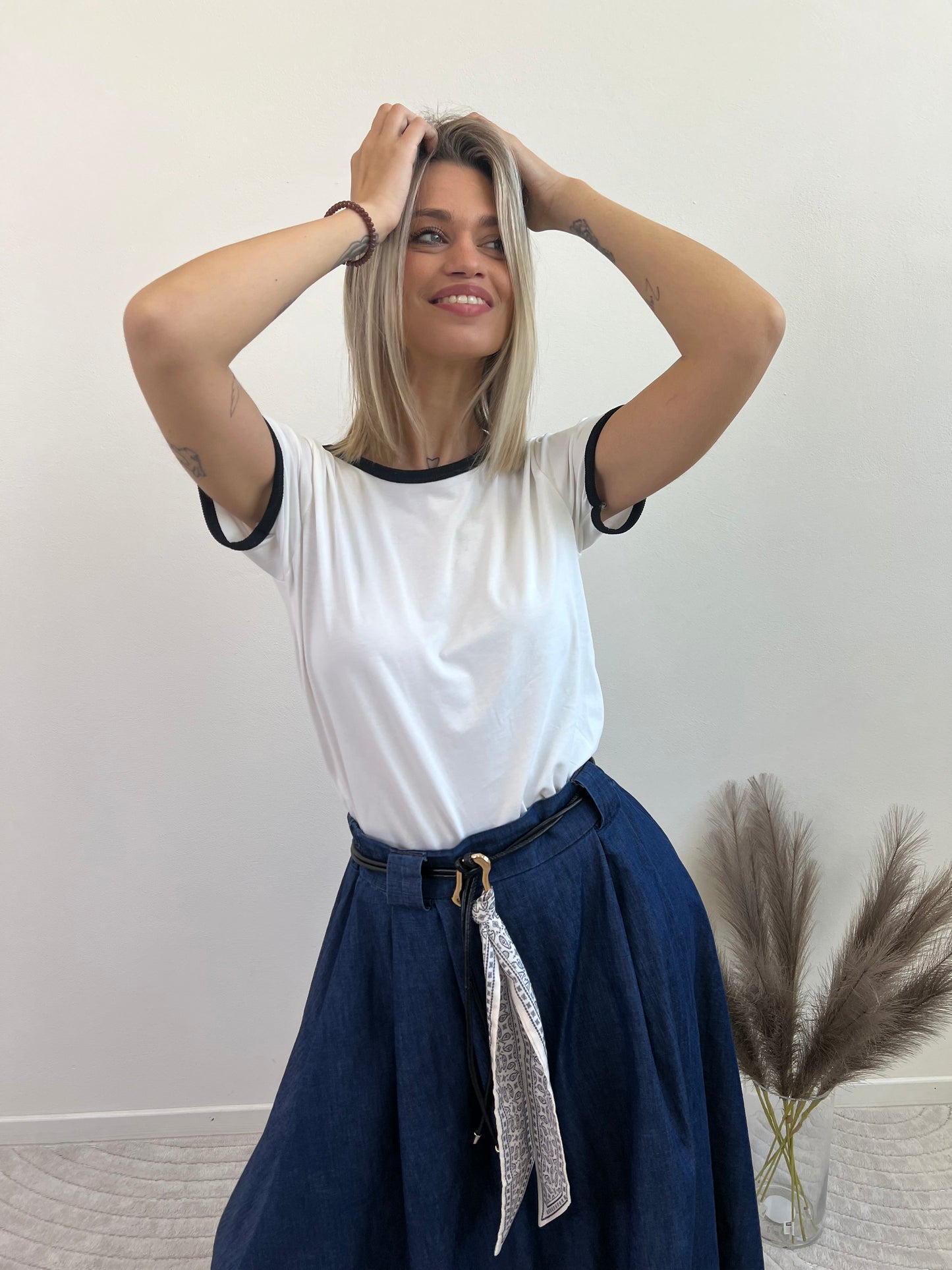 T.SHIRT BORDI A CONTRASTO