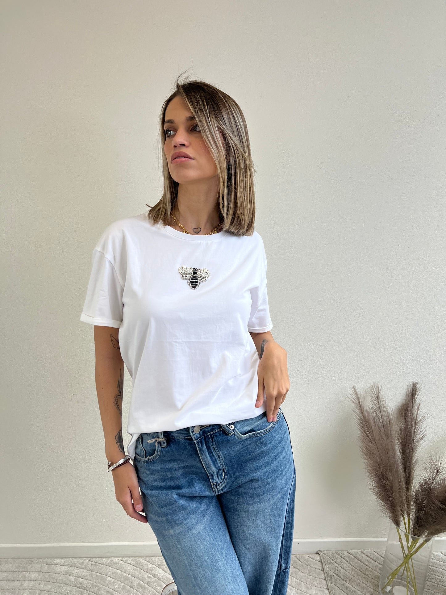 T.SHIRT BIANCA APPLICAZIONE “APE”