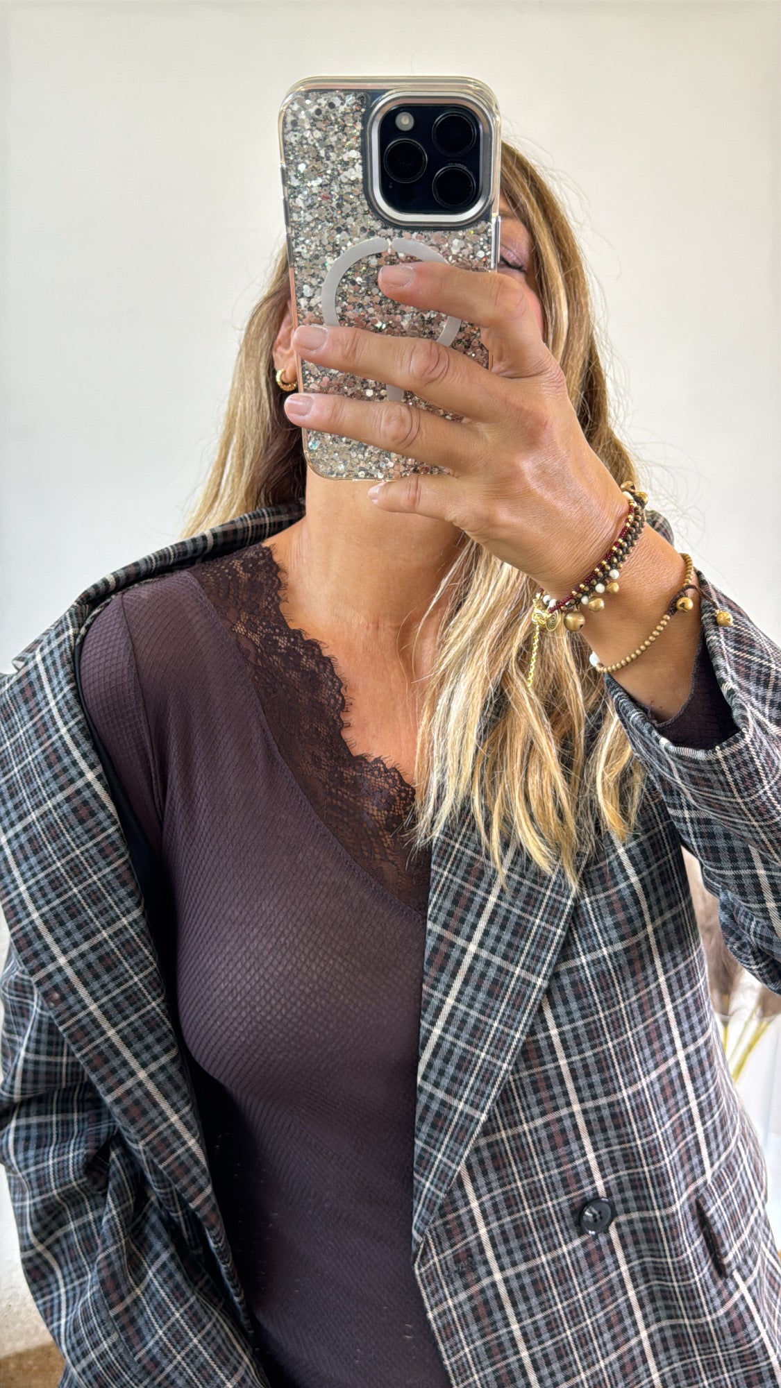 T.SHIRT SCOLLO CON PIZZO CIOCCOLATO