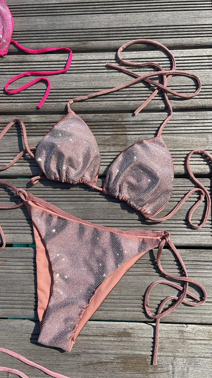 Bikini a triangolo e slip