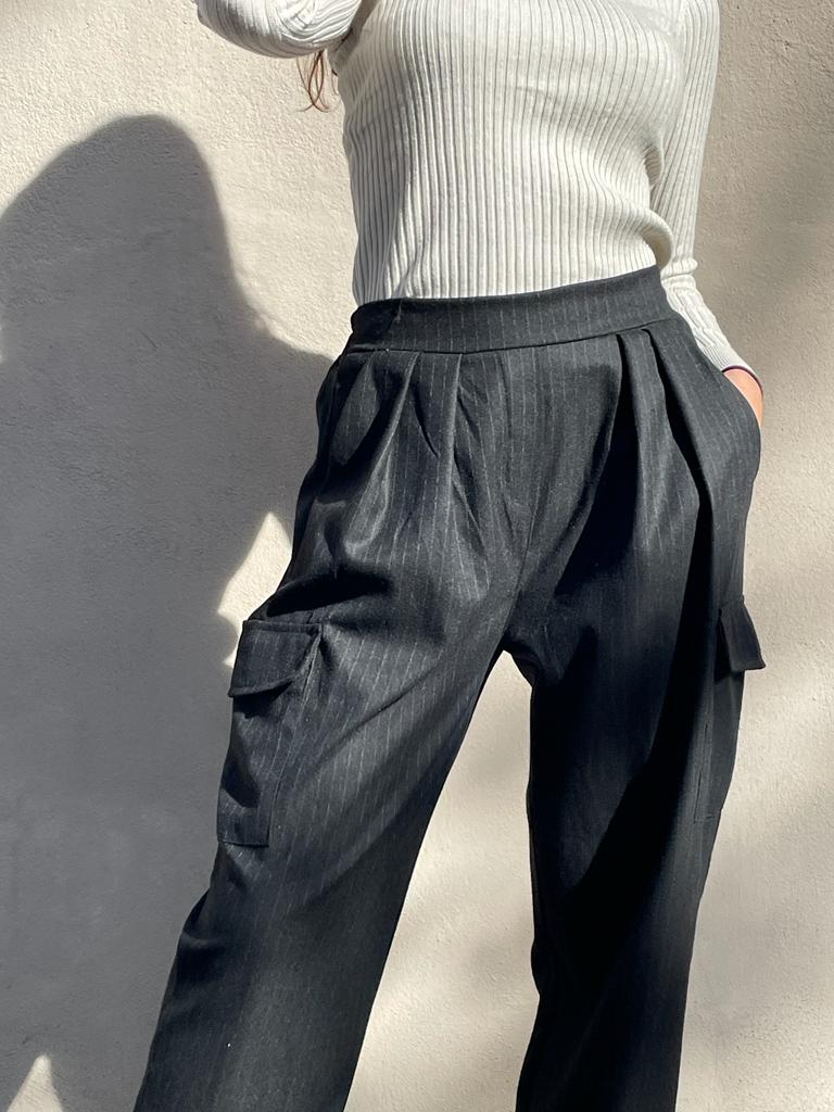 Pantaloni cargo gessati